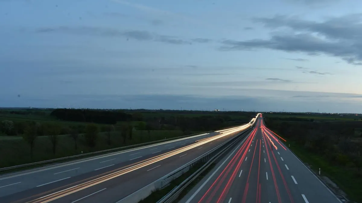 Bientôt en France : les radars qui verbalisent les véhicules bruyants