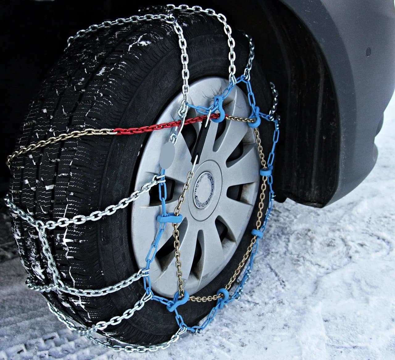 Obligation de détenir des chaînes à neige à partir du 1er novembre 2021 : ce qu’il faut retenir