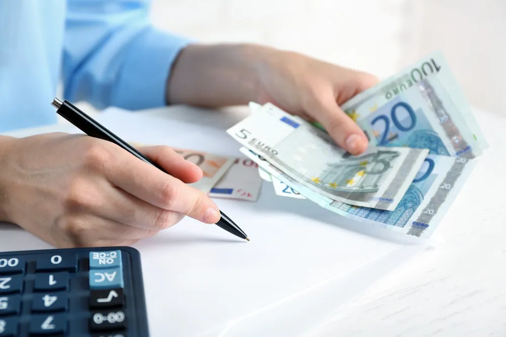 Pas assez d’argent pour régler une amende : comment faire ?