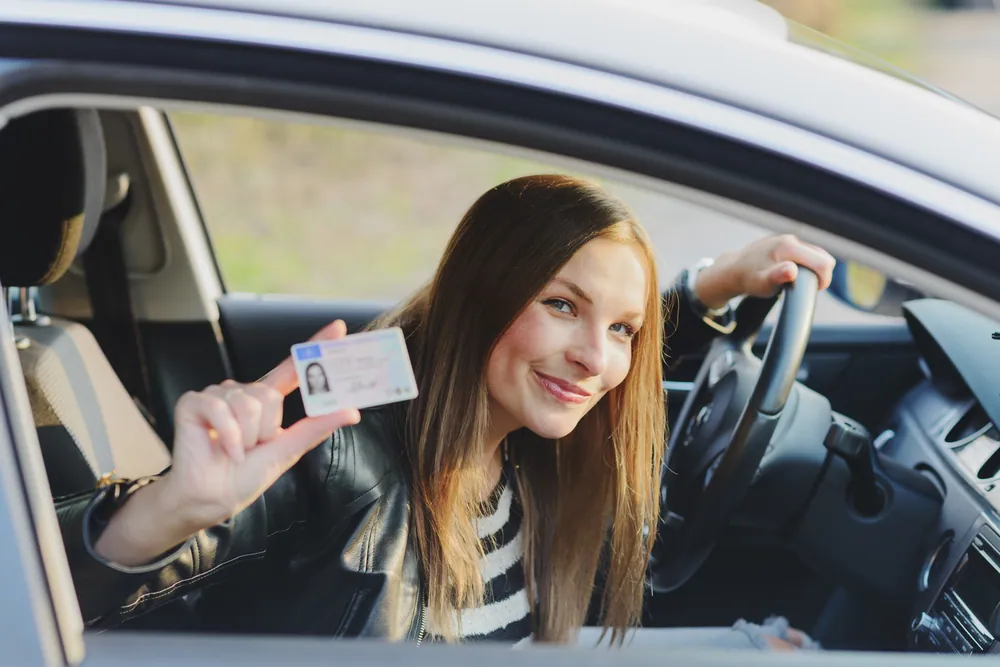 Perte de permis de conduire et de carte grise : quelles démarches ?