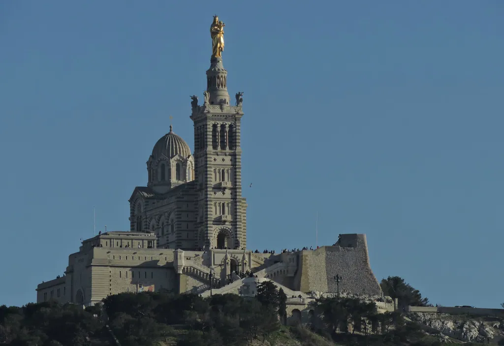 Vitesse, téléphone, distances : un nouveau radar surpuissant testé à Marseille